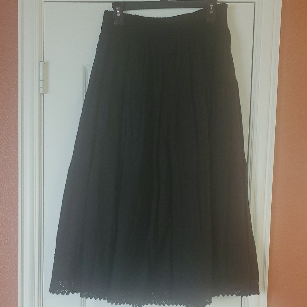 KEREN Hart Black Skirt w/Lace Trim Size Medium